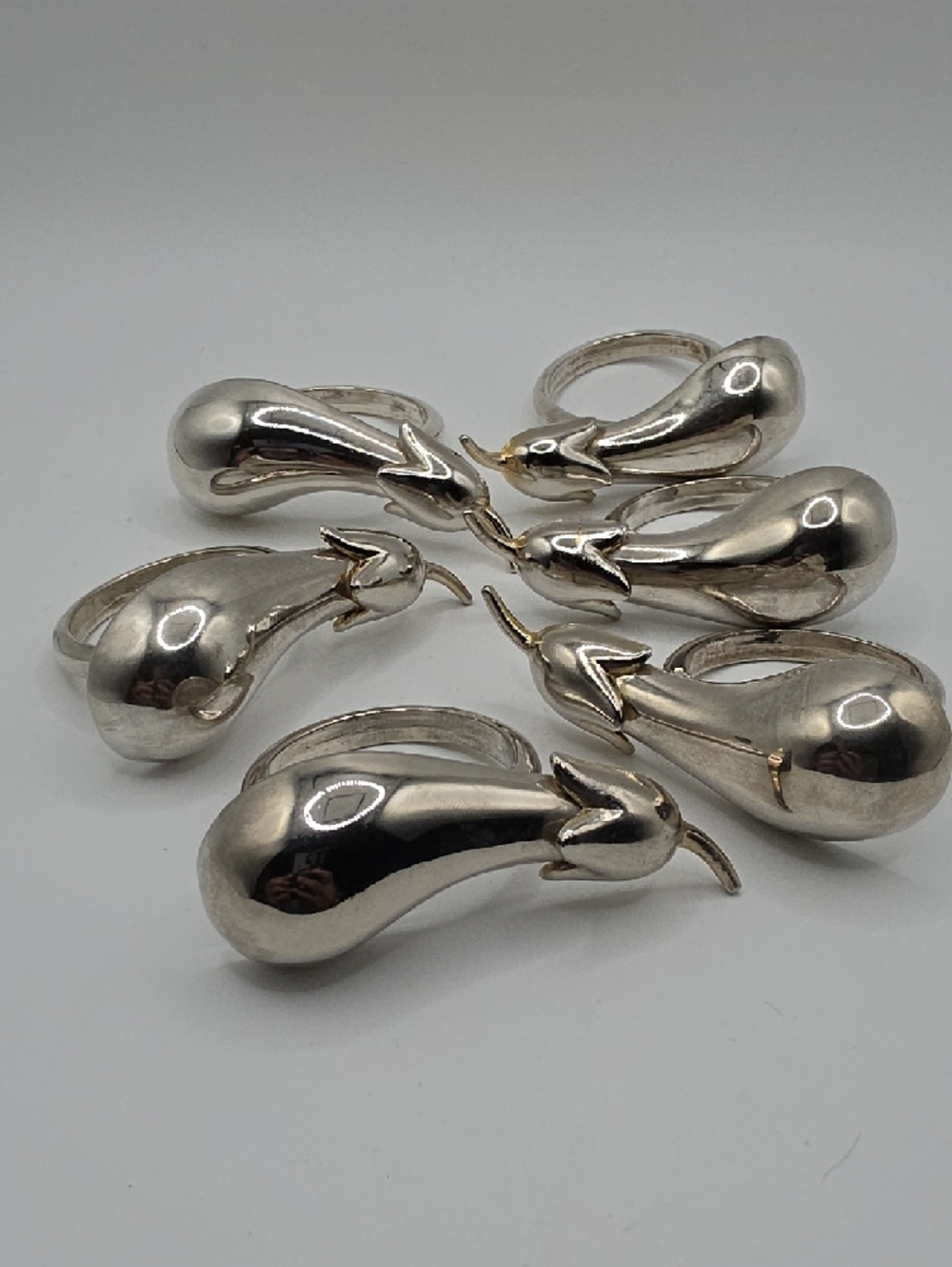 VINTAGE Joie de Vivre Eggplant Napkin Rings – Silver & Gold Tone (set of 6) - Picture 4 of 7